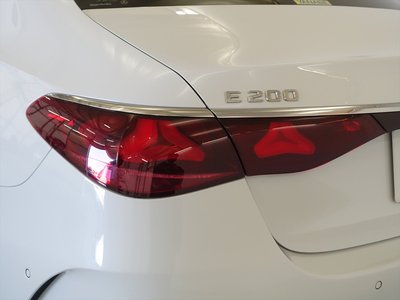 MERCEDES-BENZ E-CLASS - 9