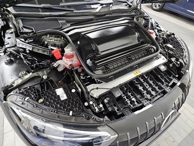 MERCEDES-BENZ EQE - 7