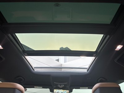 LAND ROVER DEFENDER - 4