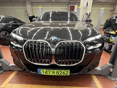 BMW 7 SERIES - 1