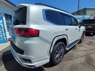 TOYOTA LAND CRUISER 300 - 9