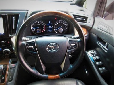 2017 Toyota ALPHARD — фото 9