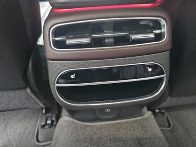 2021 Genesis GV70 thumbnail 16