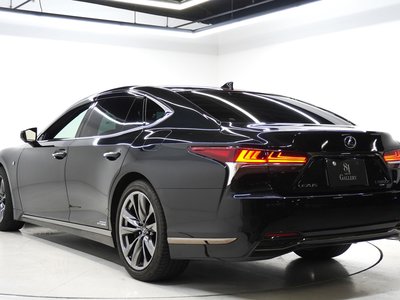 LEXUS LS - 7
