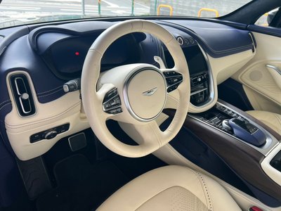 2021 Aston Martin DBX 照片 3
