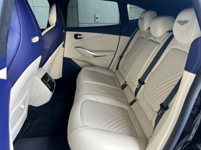 صورة مصغرة 11 لـ 2021 Aston Martin DBX