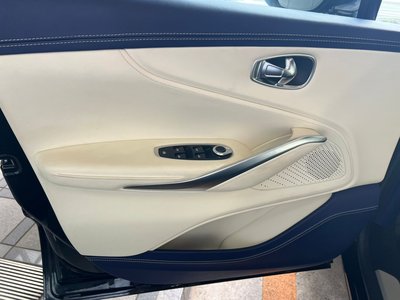 2021 Aston Martin DBX 照片 6