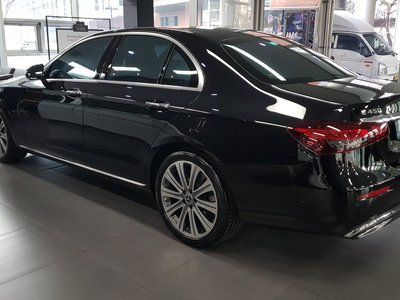 MERCEDES-BENZ E-CLASS - 4