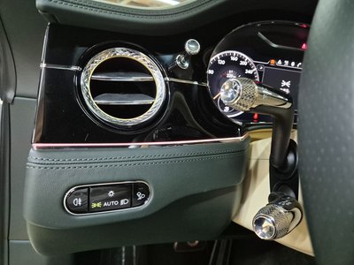 2022 Bentley CONTINENTAL — миниатюра 17