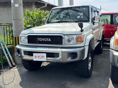 TOYOTA LAND CRUISER 70