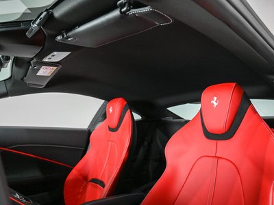 2022 Ferrari ROMA — миниатюра 13
