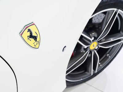 2022 Ferrari ROMA — миниатюра 24