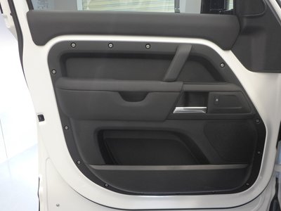 صورة مصغرة 19 لـ 2025 LAND Rover DEFENDER