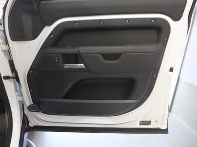 صورة مصغرة 13 لـ 2025 LAND Rover DEFENDER