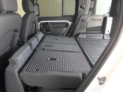 صورة مصغرة 68 لـ 2025 LAND Rover DEFENDER