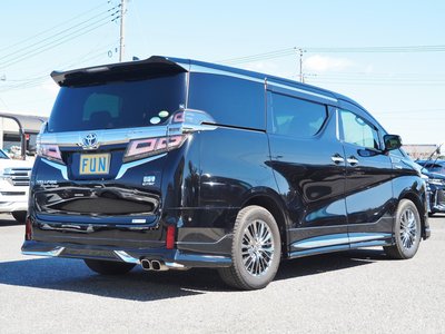 TOYOTA VELLFIRE - 5