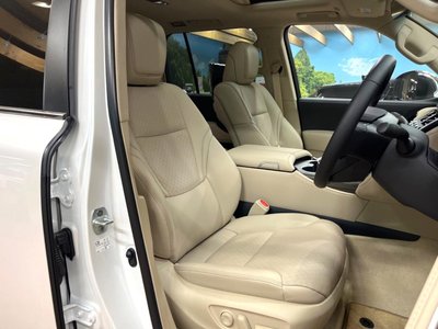 TOYOTA LAND CRUISER 300 - 9