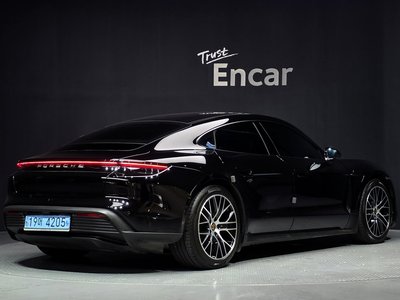 2022 Porsche TAYCAN — фото 4