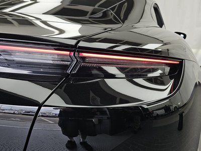 2022 Porsche TAYCAN — фото 10