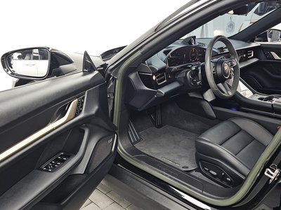 2022 Porsche TAYCAN — миниатюра 13