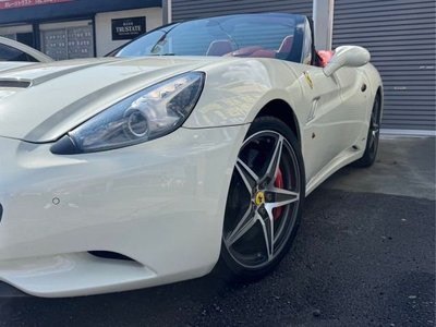 FERRARI CALIFORNIA - 10