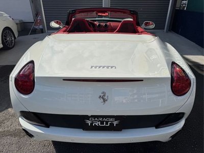 FERRARI CALIFORNIA - 8