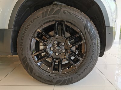 صورة 9 لـ 2023 LAND Rover DEFENDER