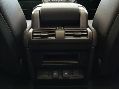 صورة مصغرة 14 لـ 2023 LAND Rover DEFENDER