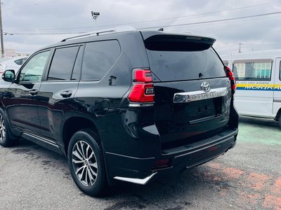 TOYOTA LAND CRUISER PRADO - 9