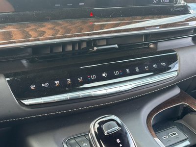 صورة مصغرة 39 لـ 2023 Cadillac ESCALADE