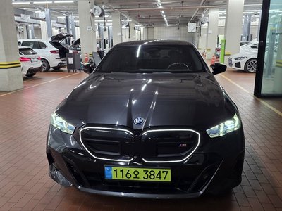 BMW I5 - 1