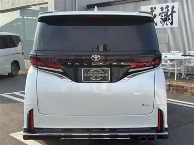 2025 Toyota VELLFIRE — фото 4