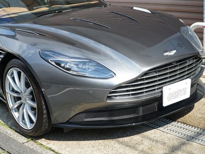 ASTON MARTIN DB11 - 8