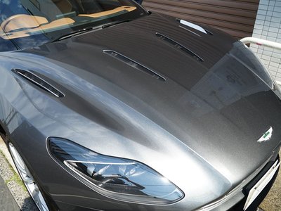 ASTON MARTIN DB11 - 10
