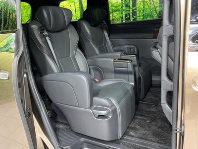 2024 Toyota ALPHARD — фото 10