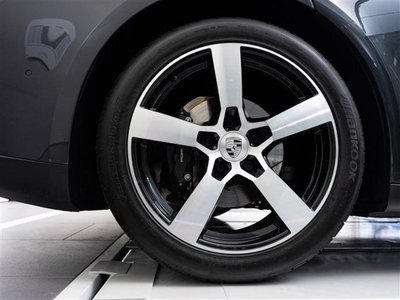 PORSCHE PANAMERA - 5