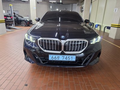 صورة 4 لـ 2024 BMW I5