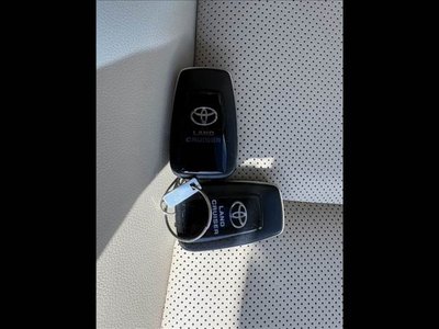 TOYOTA LAND CRUISER PRADO - 6