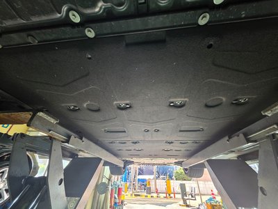 MERCEDES-BENZ EQS - 8