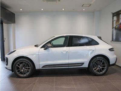 PORSCHE MACAN - 2