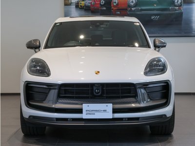 PORSCHE MACAN - 4