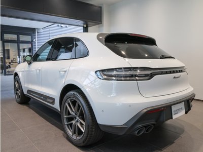 PORSCHE MACAN - 3