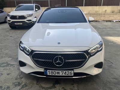 MERCEDES-BENZ E-CLASS - 2