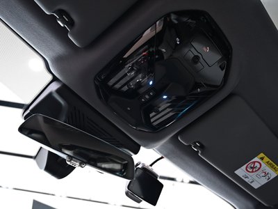 2025 BMW 5 SERIES — миниатюра 20