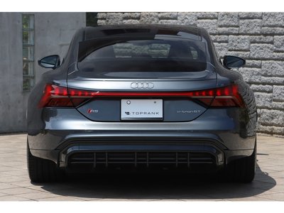 صورة 8 لـ 2021 AUDI RS E-TRON GT
