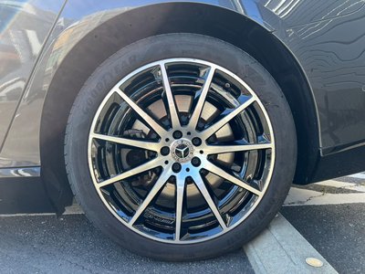 MERCEDES-BENZ EQS - 10