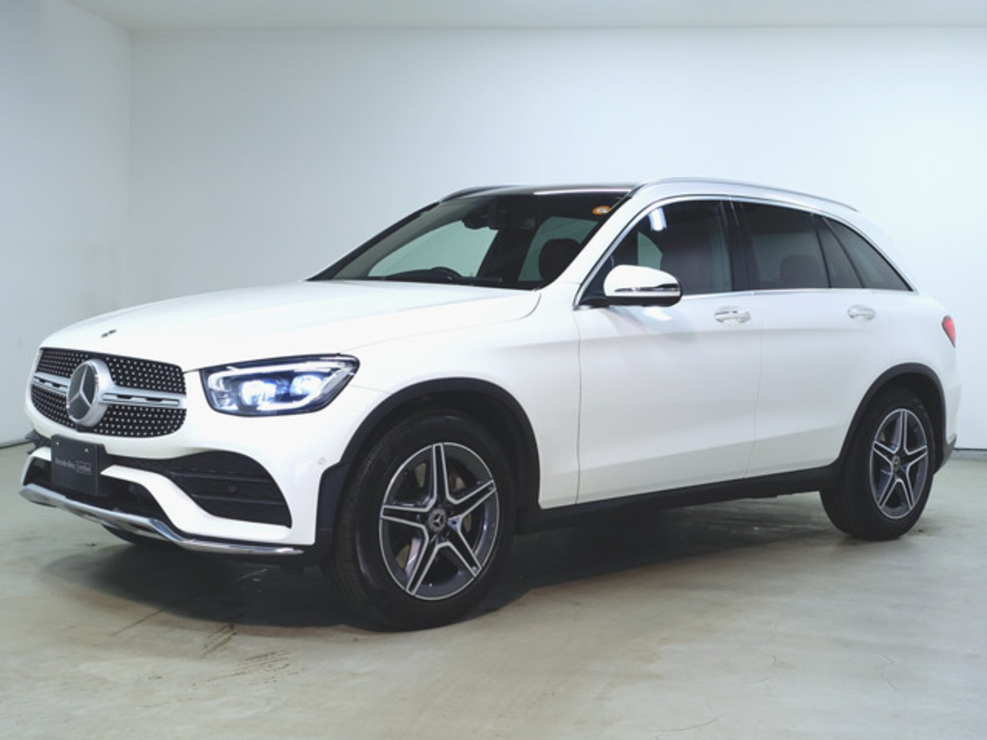 MERCEDES-BENZ GLC - View 1