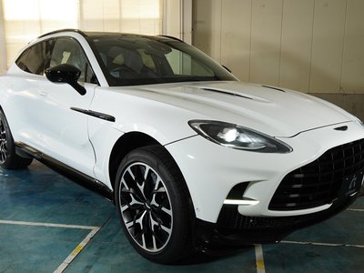 صورة 9 لـ 2022 Aston Martin DBX