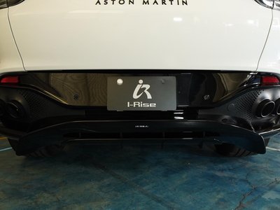 صورة 15 لـ 2022 Aston Martin DBX
