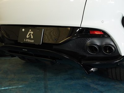 صورة 12 لـ 2022 Aston Martin DBX